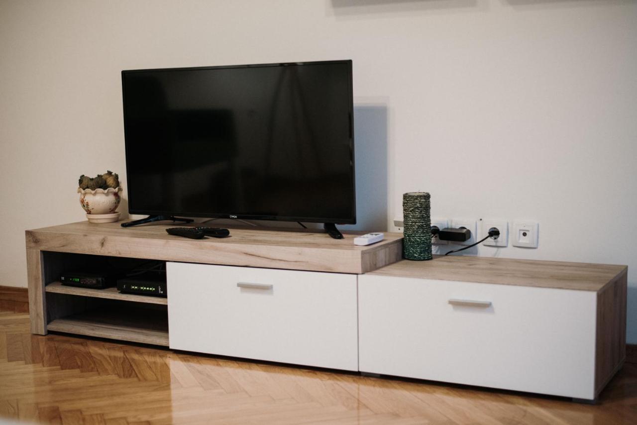 Modern Apartment Нови Сад Екстериор снимка